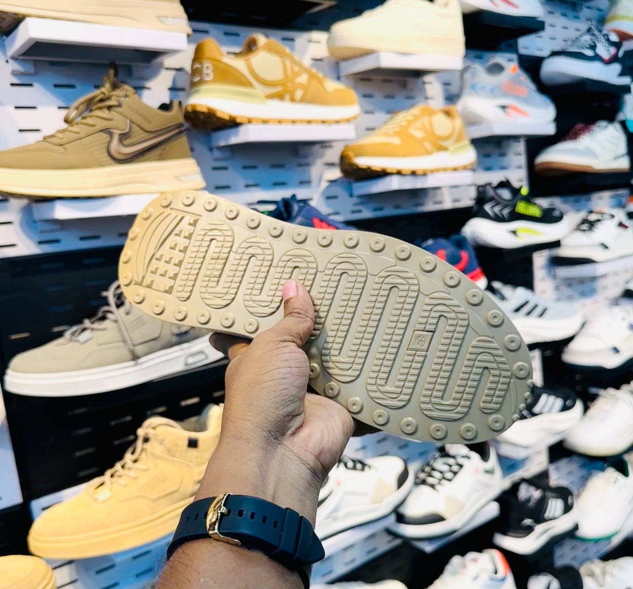 Dual-Tone Everyday Classic Comfort Sneakers (S-320)