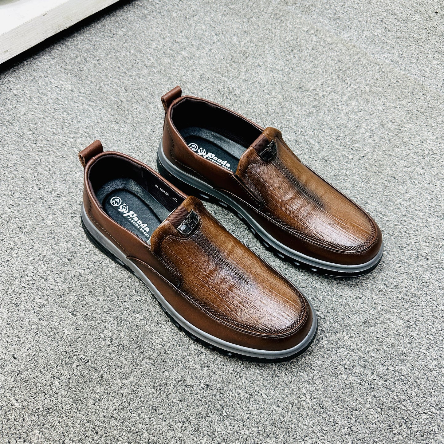 Luxury Casual – PU Chinese Leather Summer Friendly (444)