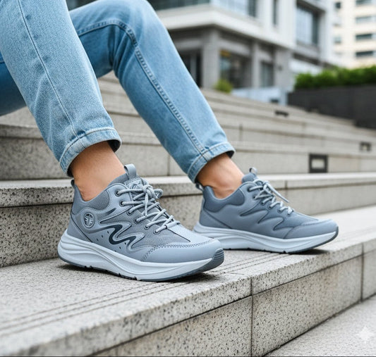 Super Premium Quality Branded Sneaker (389)