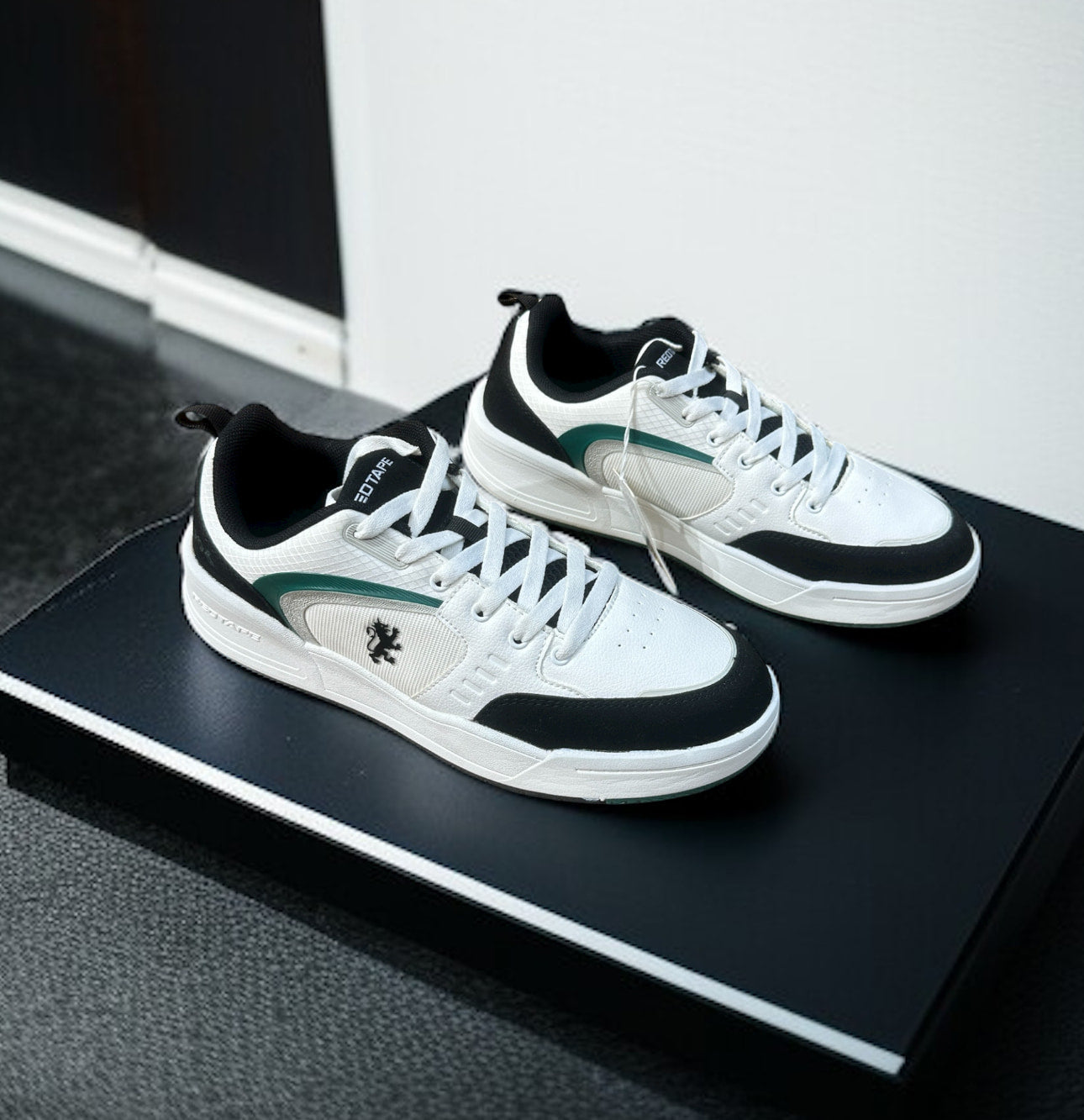 Redtape New Edition Premium Sneaker (S-370)